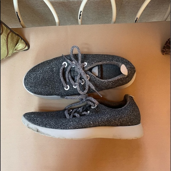 Allbirds Woman’s Wool Runners in Natural‎ Grey (Light Grey Sole) Size 8 - Picture 2 of 9